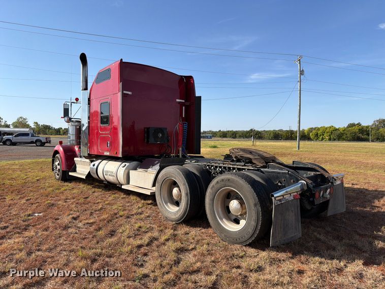 image for item EW8894 2015 Kenworth W900 semi truck
