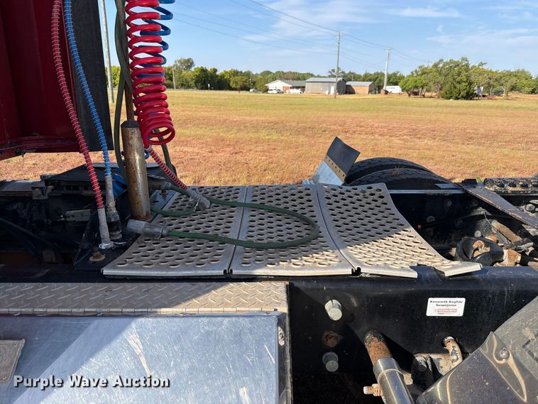 image for item EW8894 2015 Kenworth W900 semi truck