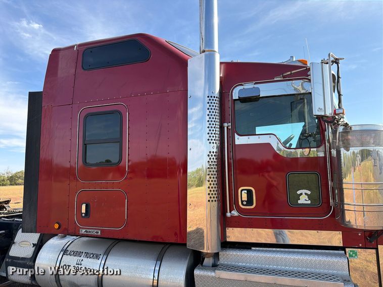 image for item EW8894 2015 Kenworth W900 semi truck