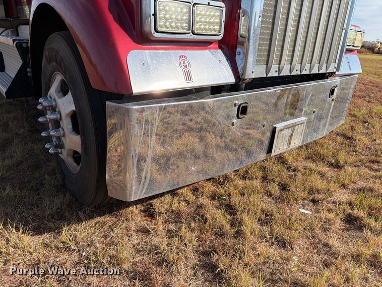 image for item EW8894 2015 Kenworth W900 semi truck