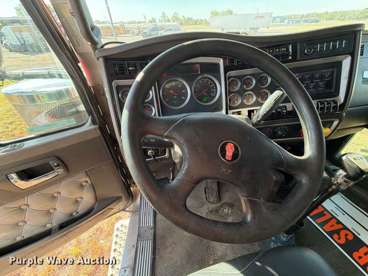 image for item EW8894 2015 Kenworth W900 semi truck