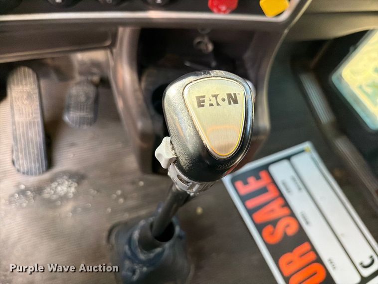 image for item EW8894 2015 Kenworth W900 semi truck