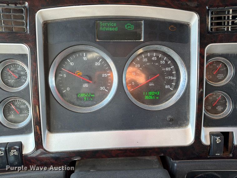 image for item EW8894 2015 Kenworth W900 semi truck