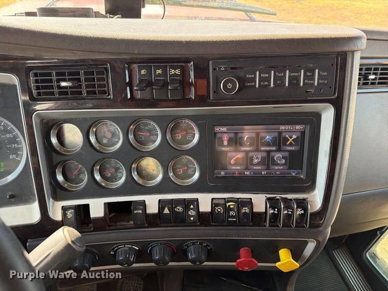image for item EW8894 2015 Kenworth W900 semi truck