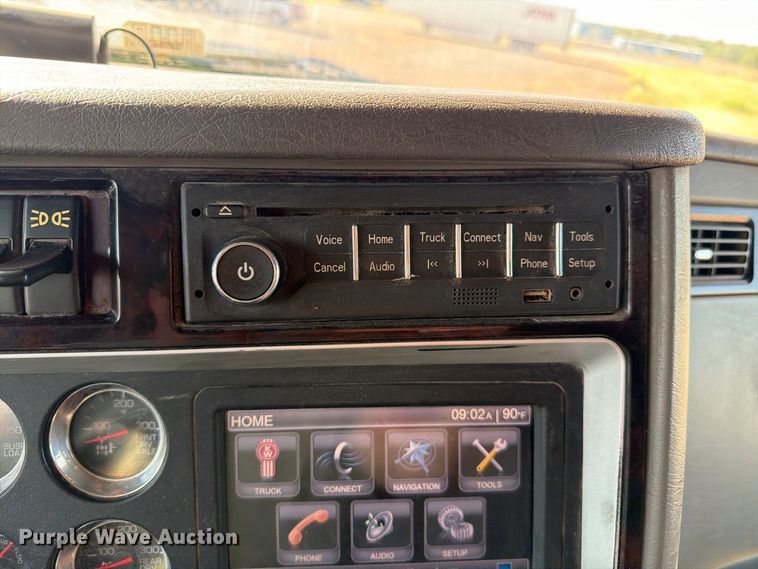 image for item EW8894 2015 Kenworth W900 semi truck
