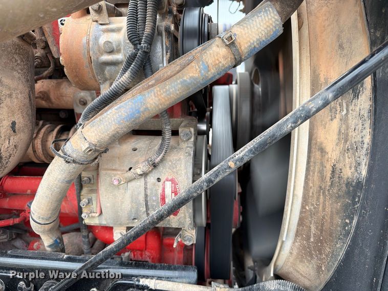 image for item EW8989 2015 Peterbilt 389 semi truck