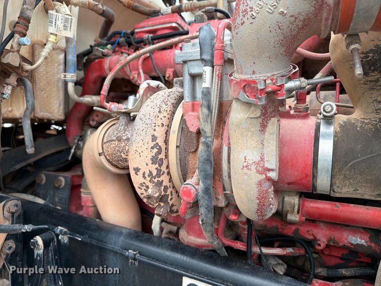 image for item EW8990 2015 Peterbilt 389 semi truck