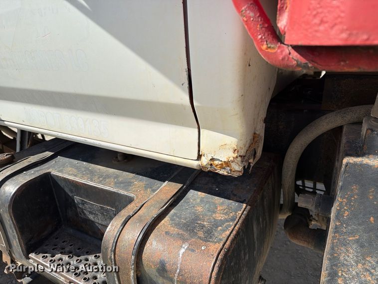 image for item EX1054 1995 Ford F800 dump truck