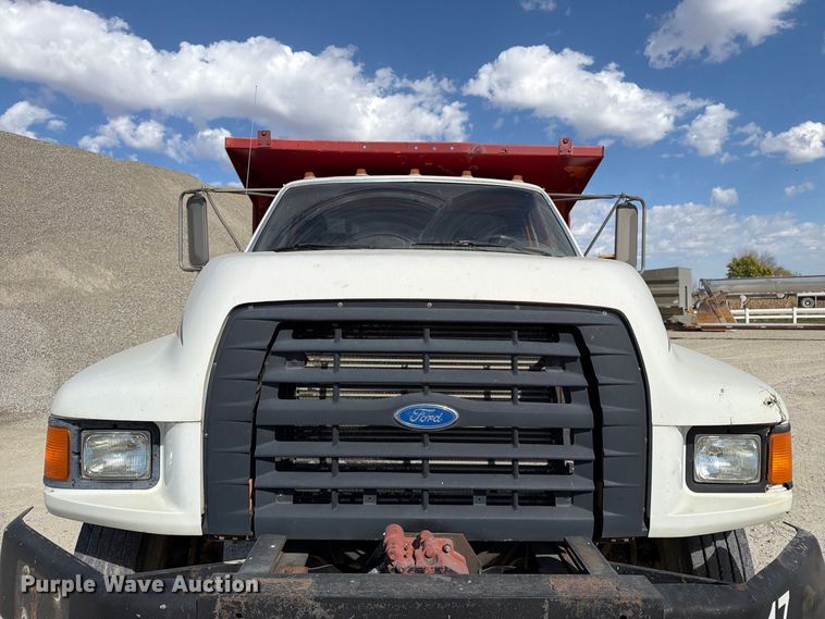image for item EX1054 1995 Ford F800 dump truck