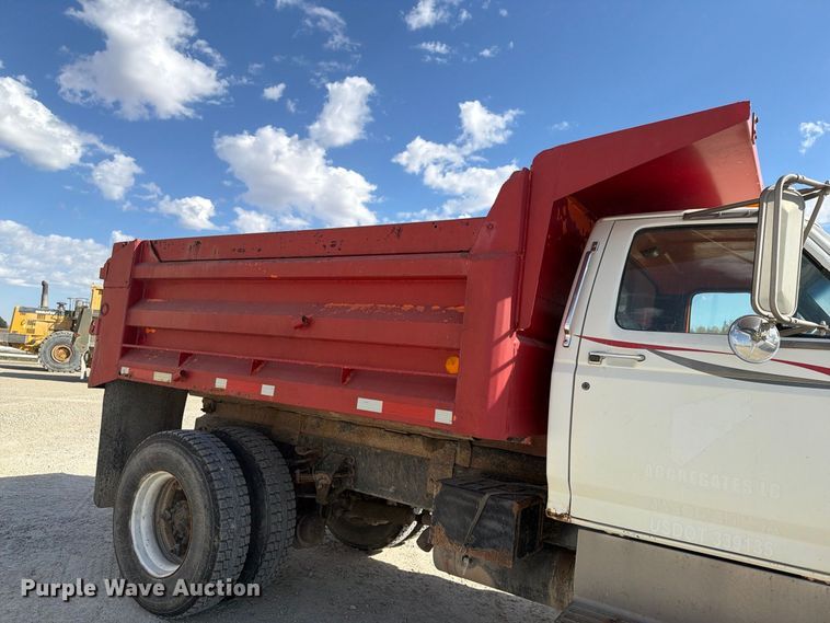 image for item EX1054 1995 Ford F800 dump truck