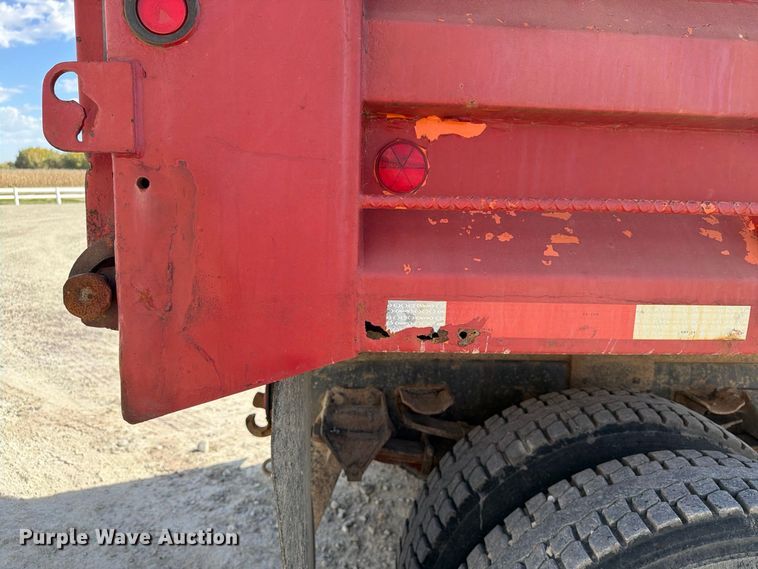 image for item EX1054 1995 Ford F800 dump truck