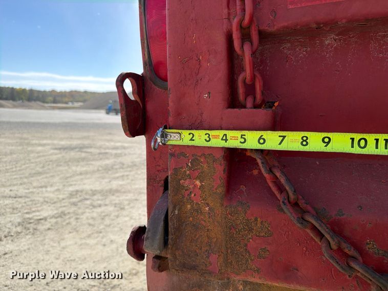 image for item EX1054 1995 Ford F800 dump truck