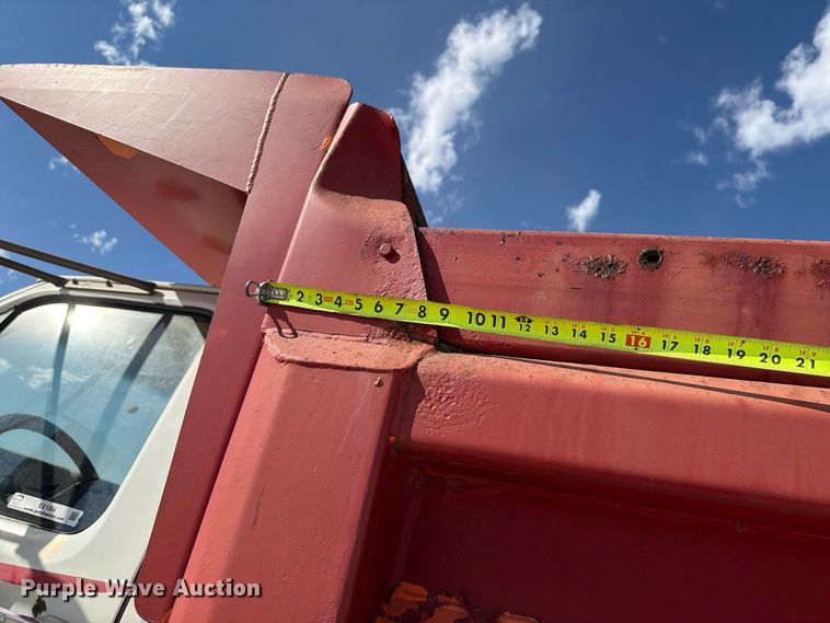 image for item EX1054 1995 Ford F800 dump truck