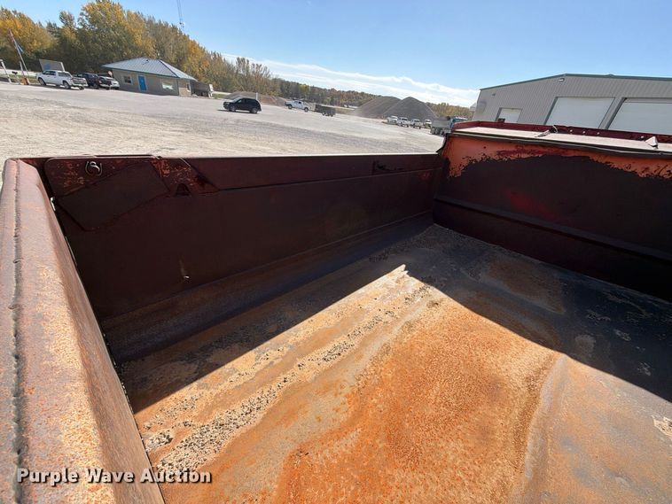 image for item EX1054 1995 Ford F800 dump truck