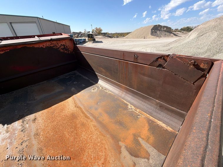 image for item EX1054 1995 Ford F800 dump truck