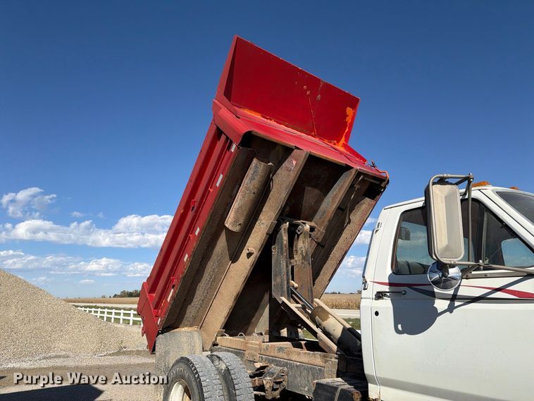 image for item EX1054 1995 Ford F800 dump truck