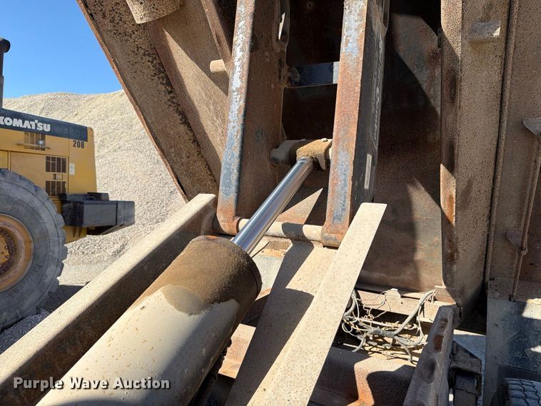 image for item EX1054 1995 Ford F800 dump truck