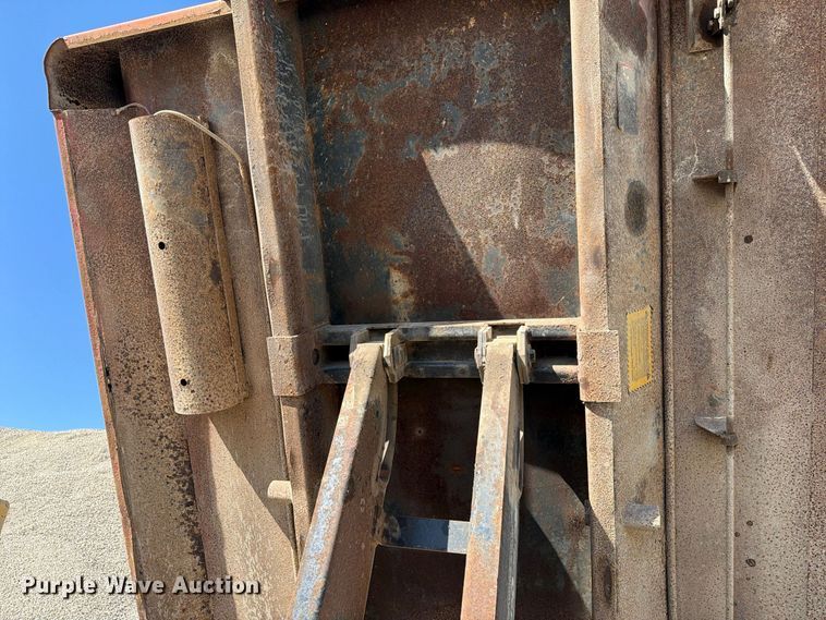 image for item EX1054 1995 Ford F800 dump truck