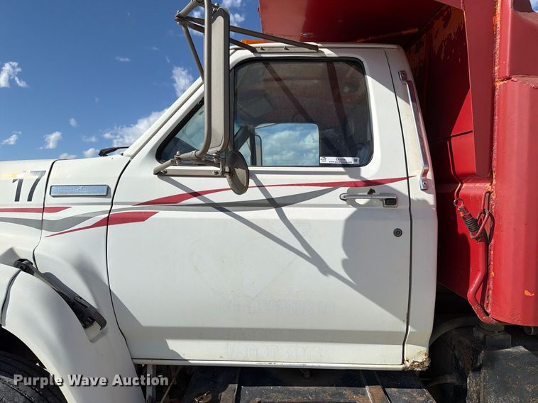 image for item EX1054 1995 Ford F800 dump truck