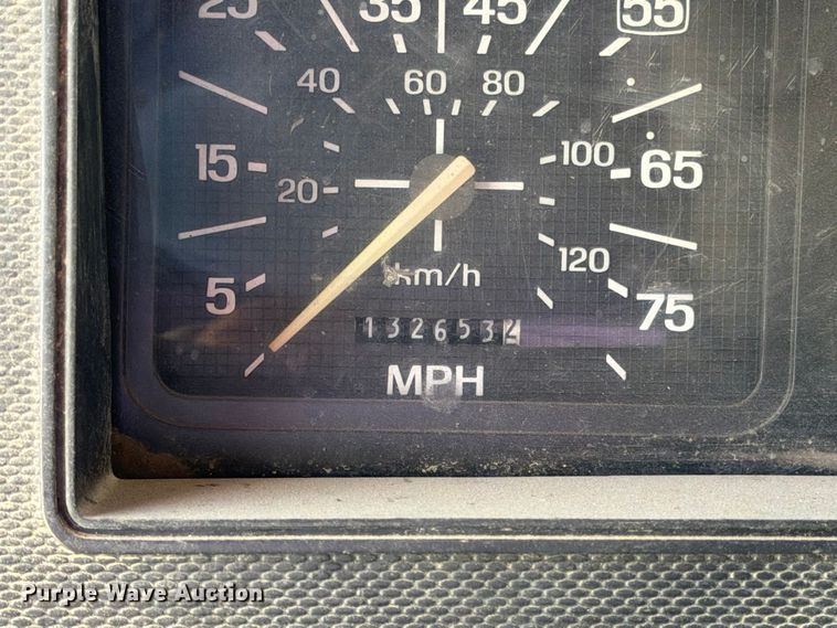 image for item EX1054 1995 Ford F800 dump truck