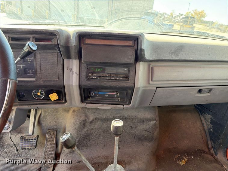 image for item EX1054 1995 Ford F800 dump truck