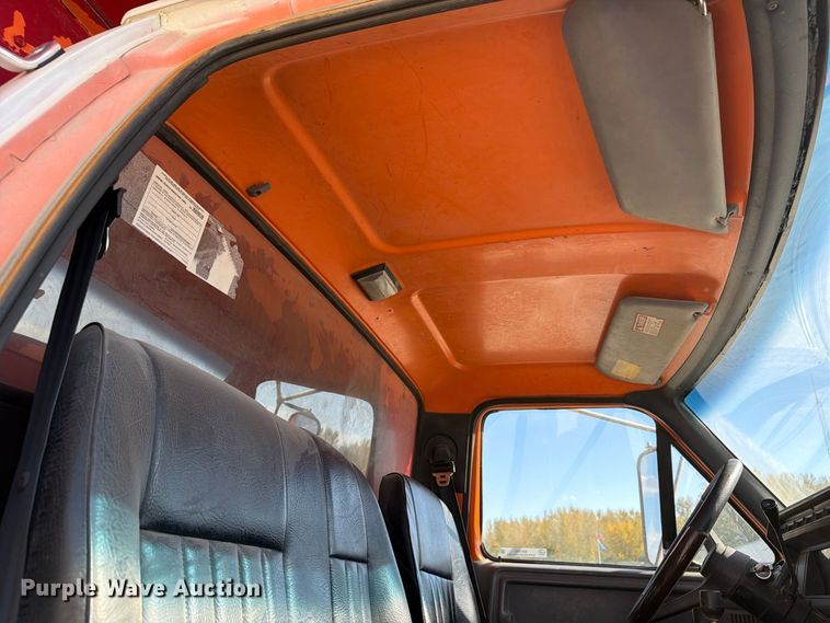 image for item EX1054 1995 Ford F800 dump truck
