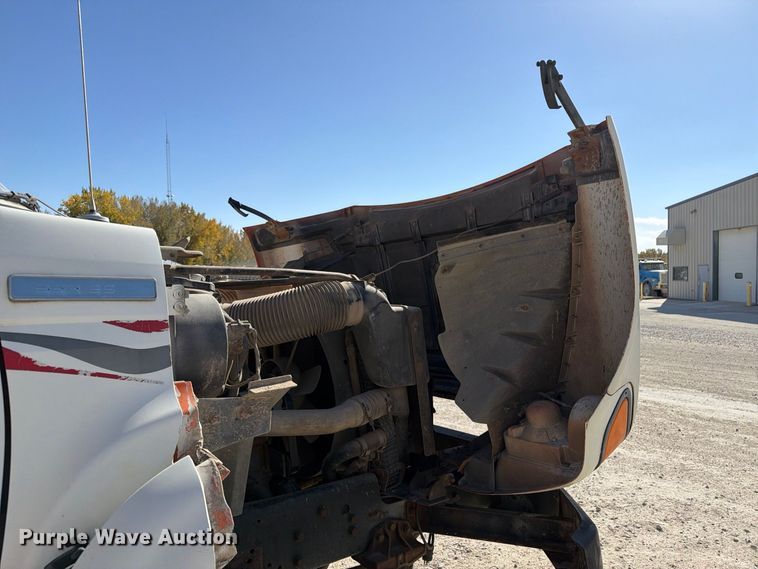 image for item EX1054 1995 Ford F800 dump truck