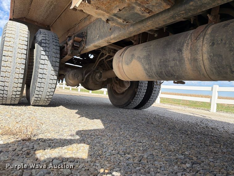 image for item EX1054 1995 Ford F800 dump truck