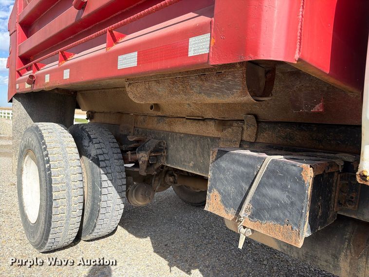 image for item EX1054 1995 Ford F800 dump truck