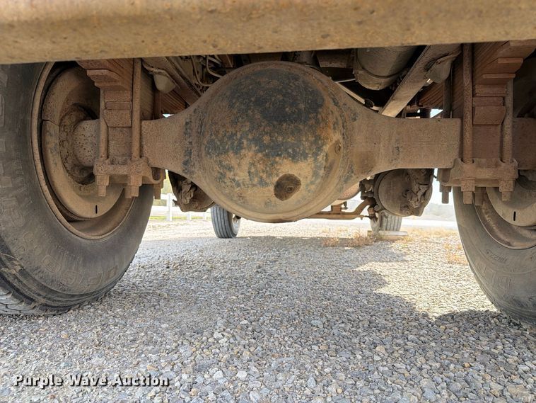 image for item EX1054 1995 Ford F800 dump truck