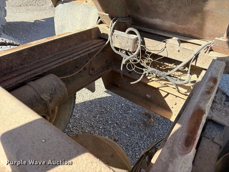 image for item EX1054 1995 Ford F800 dump truck