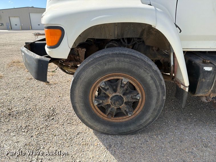 image for item EX1054 1995 Ford F800 dump truck