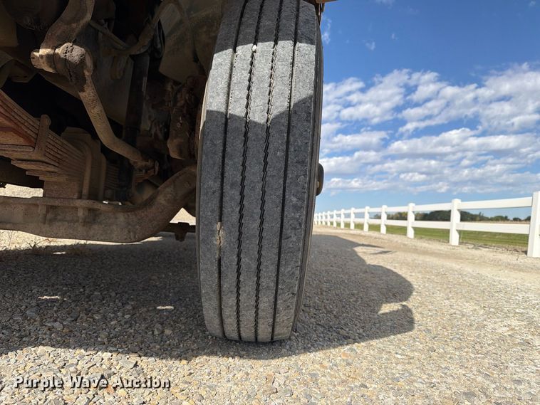 image for item EX1054 1995 Ford F800 dump truck