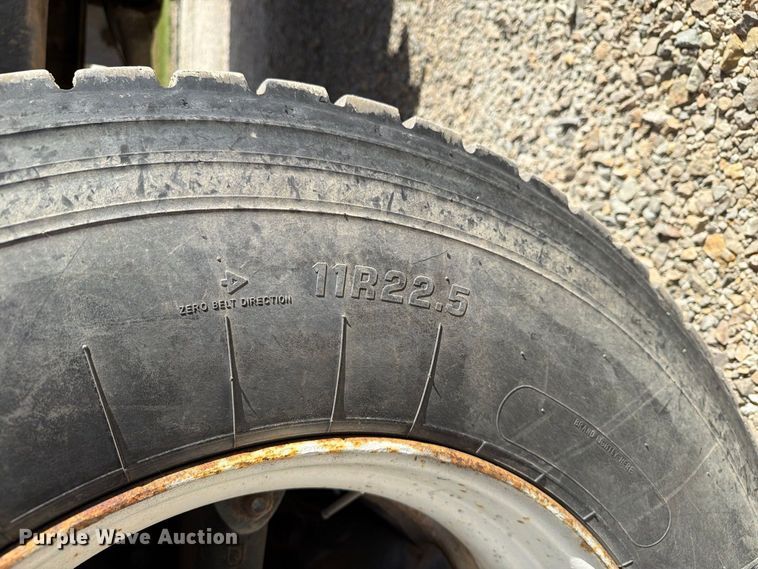 image for item EX1054 1995 Ford F800 dump truck