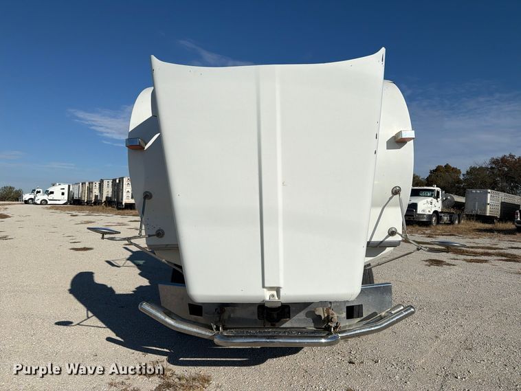 image for item EX1122 2020 Kenworth T800 semi truck