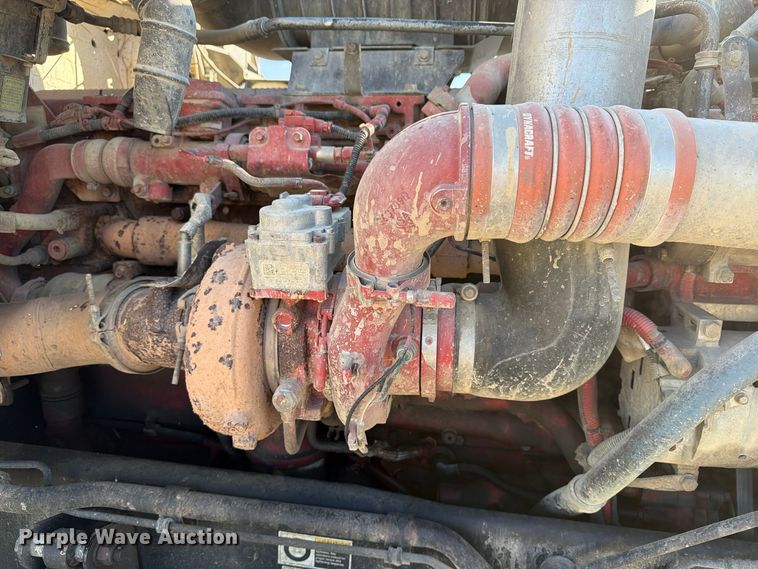 image for item EX1122 2020 Kenworth T800 semi truck