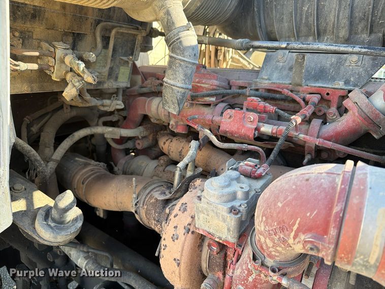 image for item EX1122 2020 Kenworth T800 semi truck