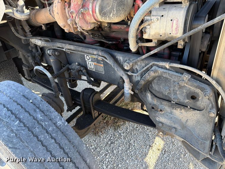image for item EX1122 2020 Kenworth T800 semi truck