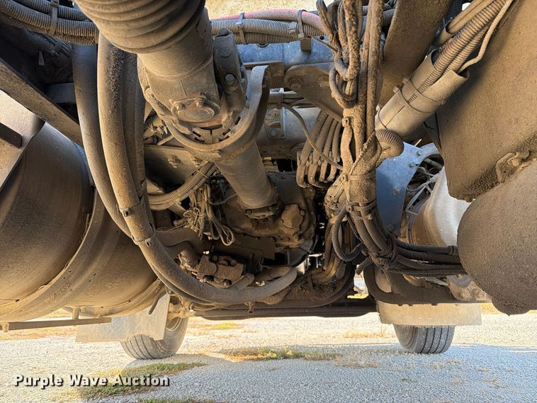 image for item EX1122 2020 Kenworth T800 semi truck
