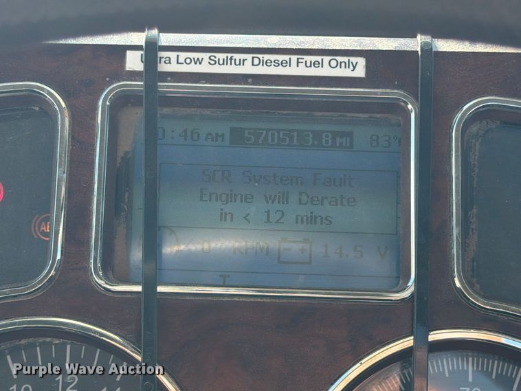 image for item EX1123 2016 Mack CXU613 semi truck