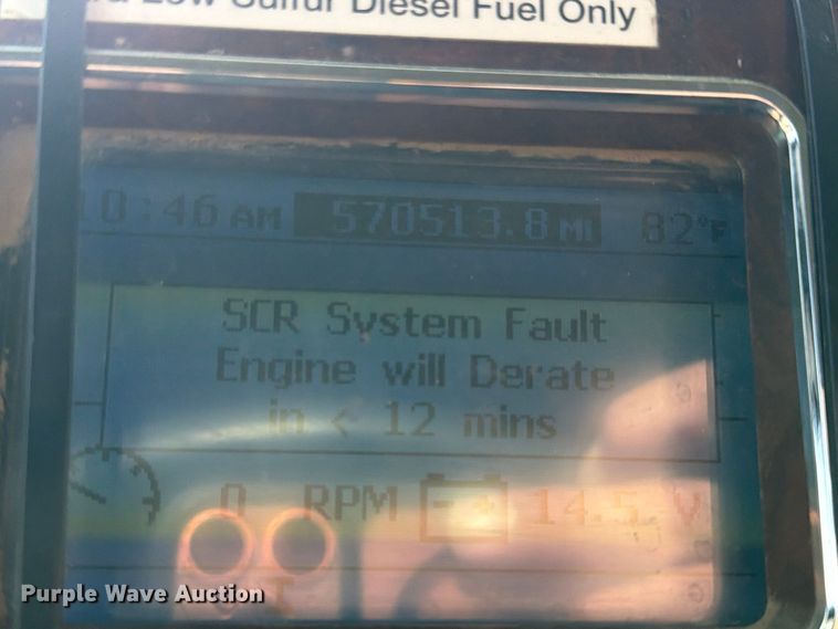image for item EX1123 2016 Mack CXU613 semi truck