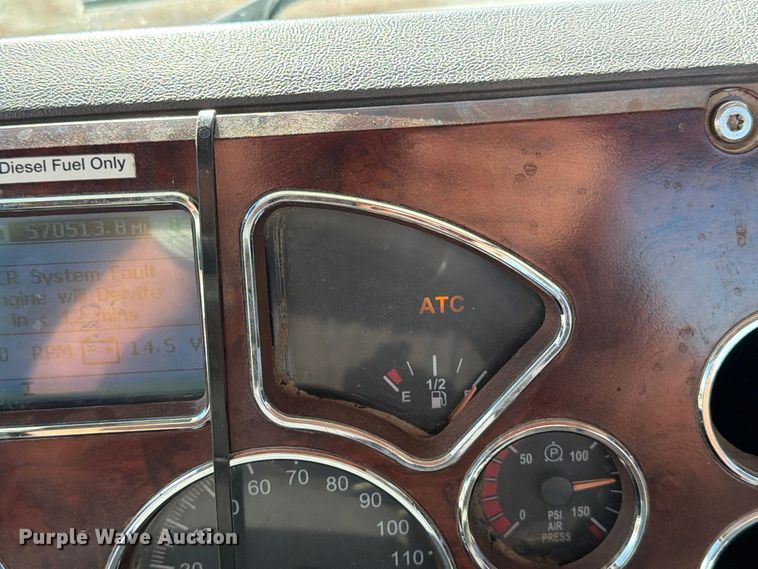 image for item EX1123 2016 Mack CXU613 semi truck