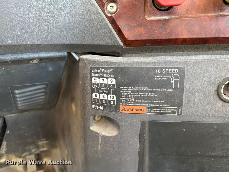 image for item EX1123 2016 Mack CXU613 semi truck
