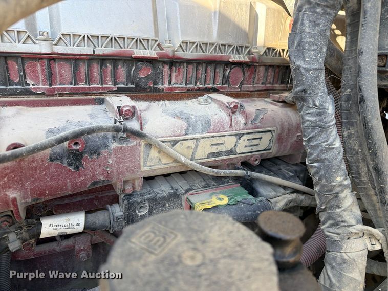 image for item EX1123 2016 Mack CXU613 semi truck