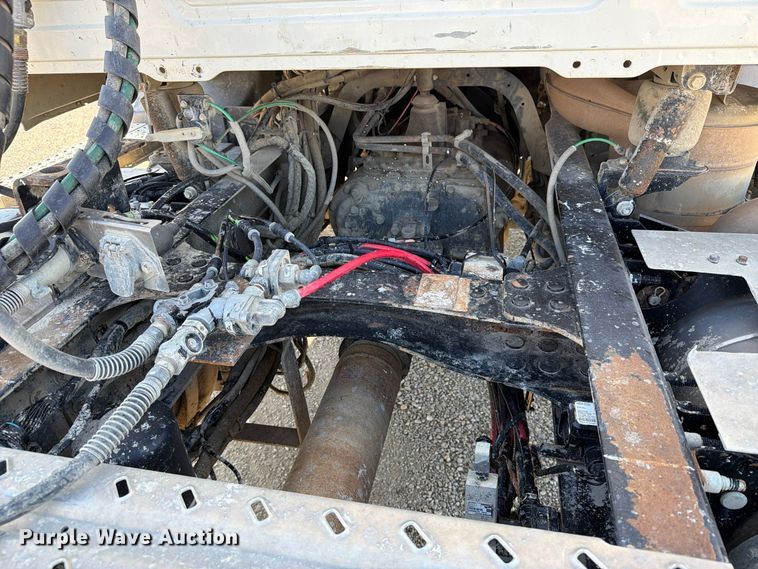 image for item EX1123 2016 Mack CXU613 semi truck