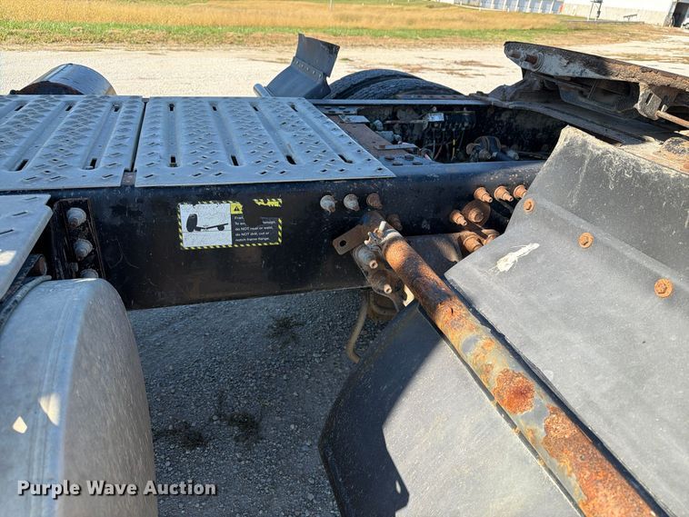 image for item EX1123 2016 Mack CXU613 semi truck