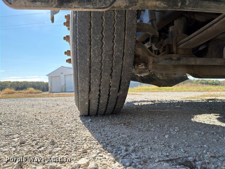 image for item EX1123 2016 Mack CXU613 semi truck