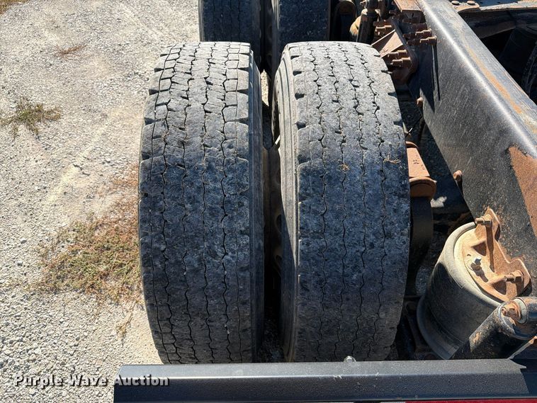 image for item EX1123 2016 Mack CXU613 semi truck
