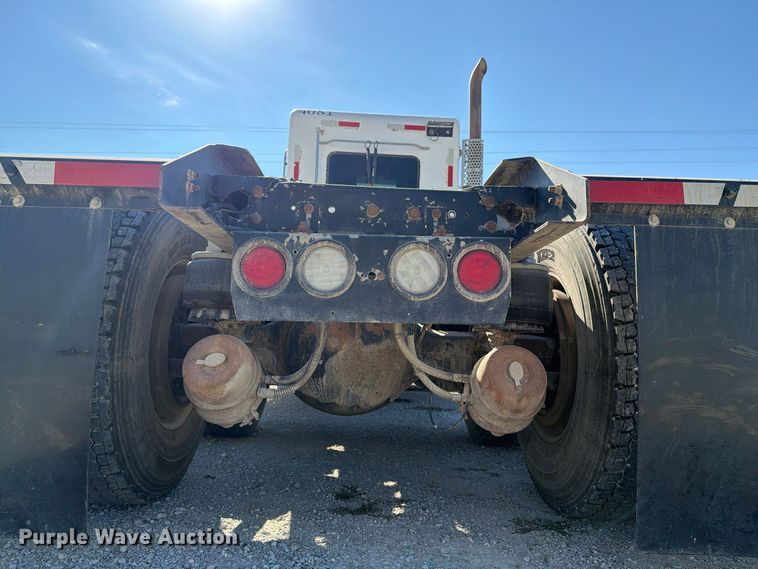 image for item EX1124 2014 Kenworth T800 semi truck