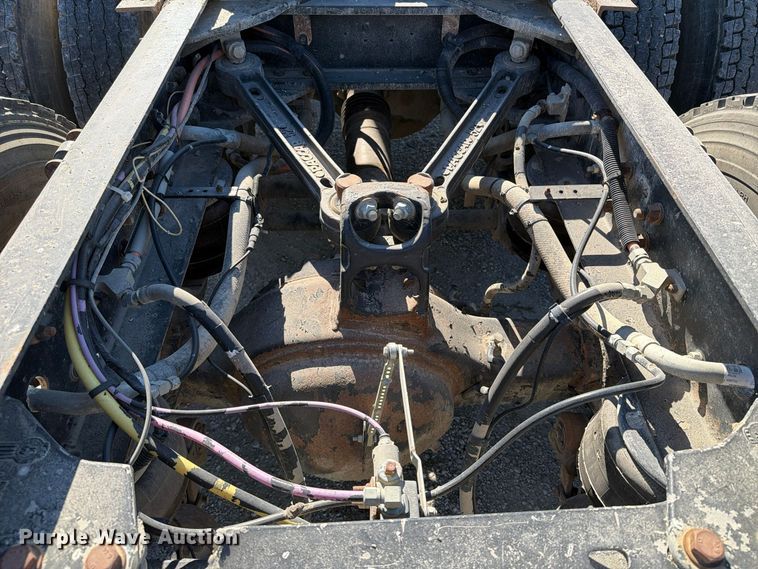image for item EX1124 2014 Kenworth T800 semi truck